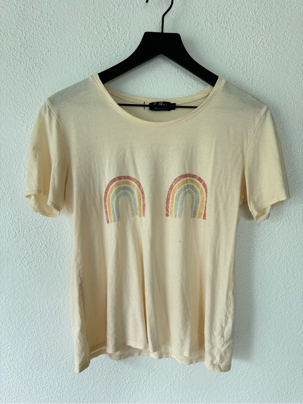 Aloha Hawaiian rainbow chest soft cotton tee